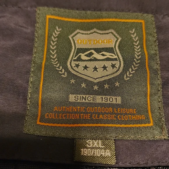 Men's Black Outdoor Vest - Picture 3 of 3